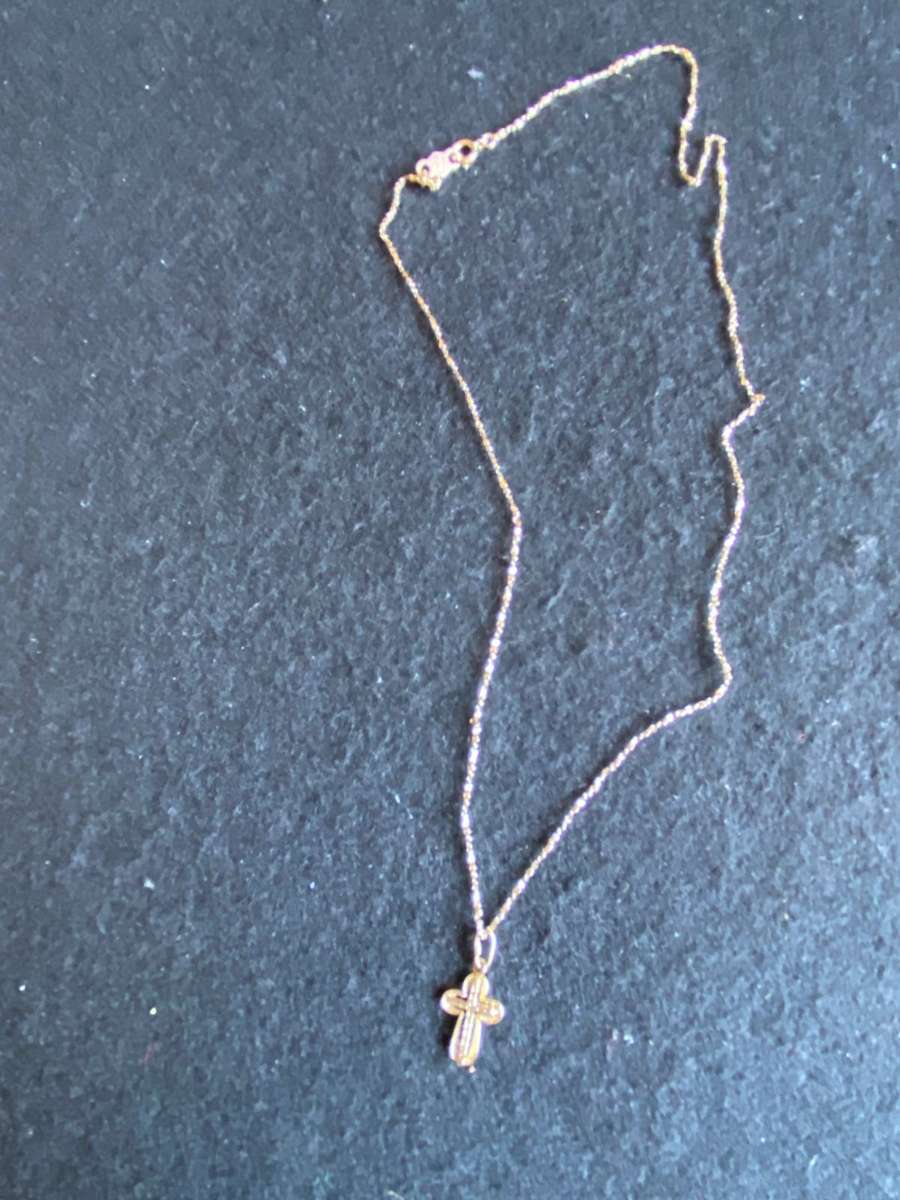 9CT YELLOW GOLD NECKLACE-OVERALL LENGTH 39 CM STAMP 9CT-WEIGHT 1,3G-COMES WITH PENDANT