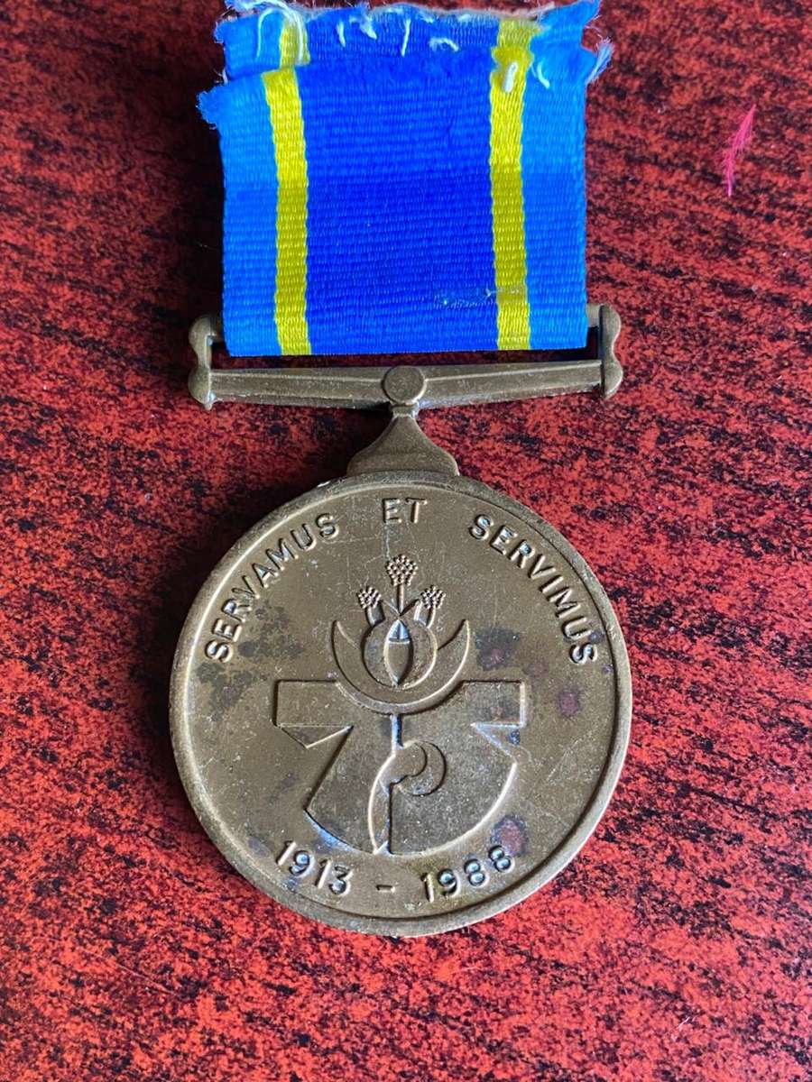 POLICE 75TH 1913-1988 ANNIVERSARY MEDAL-NAMED