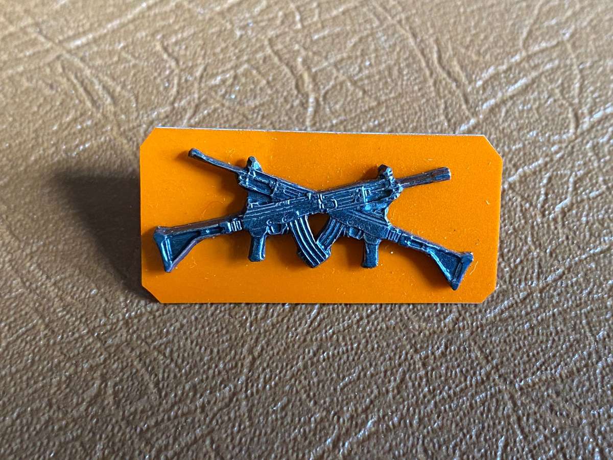 SWA 1ST SHOTTIST BREAST BADGE