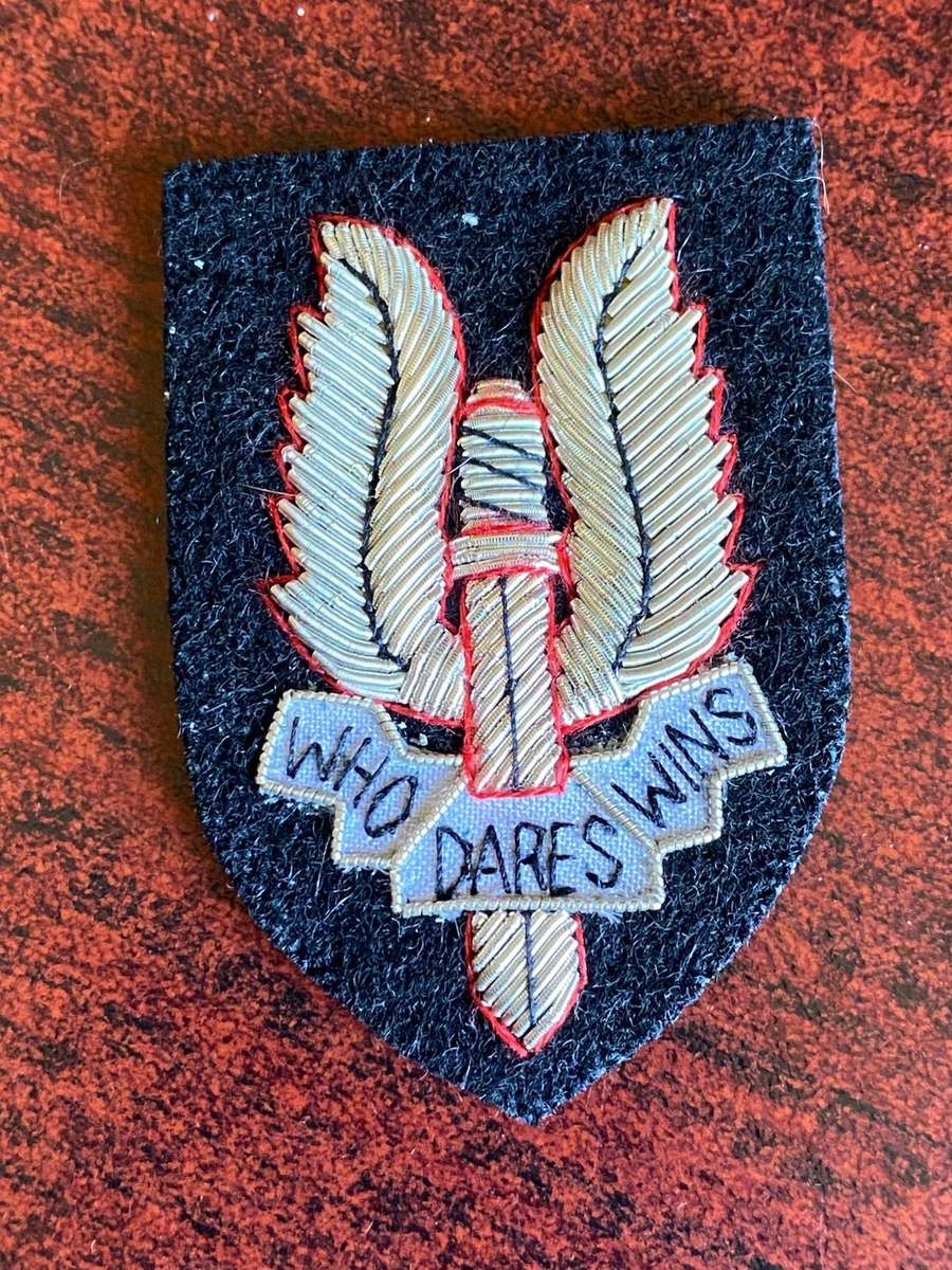 BRITISH SAS OFFICERS BERET BADGE-ORIGINAL
