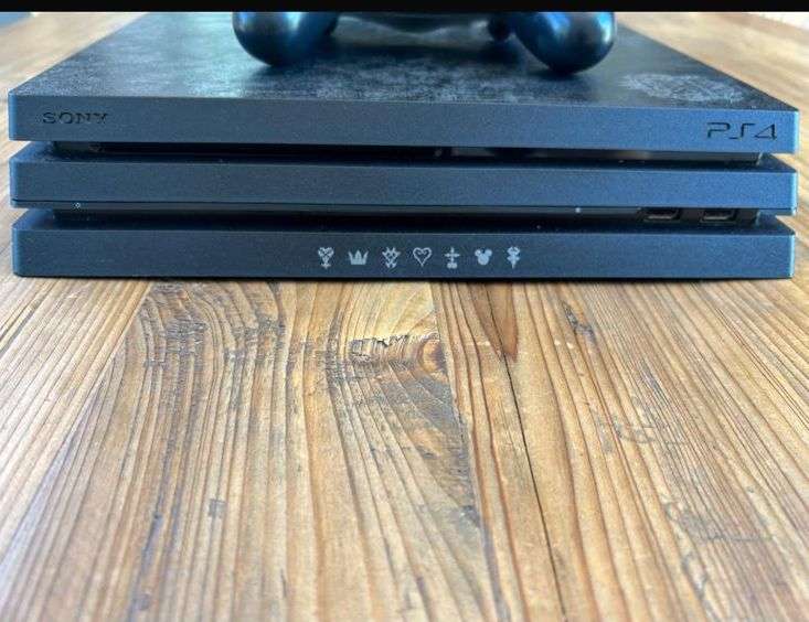 RARE SONY PLAYSTATION 4 PS4 PRO KINGDOM HEARTS 111-LIMITED EDITION- NO BOX, 2X CONTROLLERS INCLUDED
