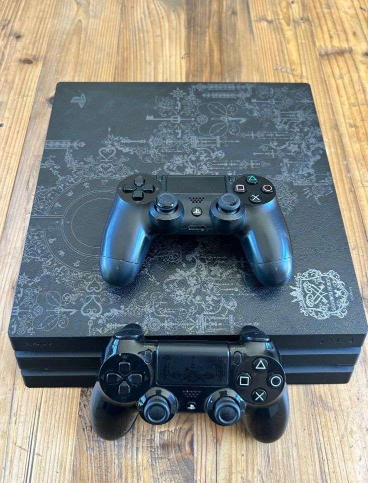 RARE SONY PLAYSTATION 4 PS4 PRO KINGDOM HEARTS 111-LIMITED EDITION- NO BOX, 2X CONTROLLERS INCLUDED