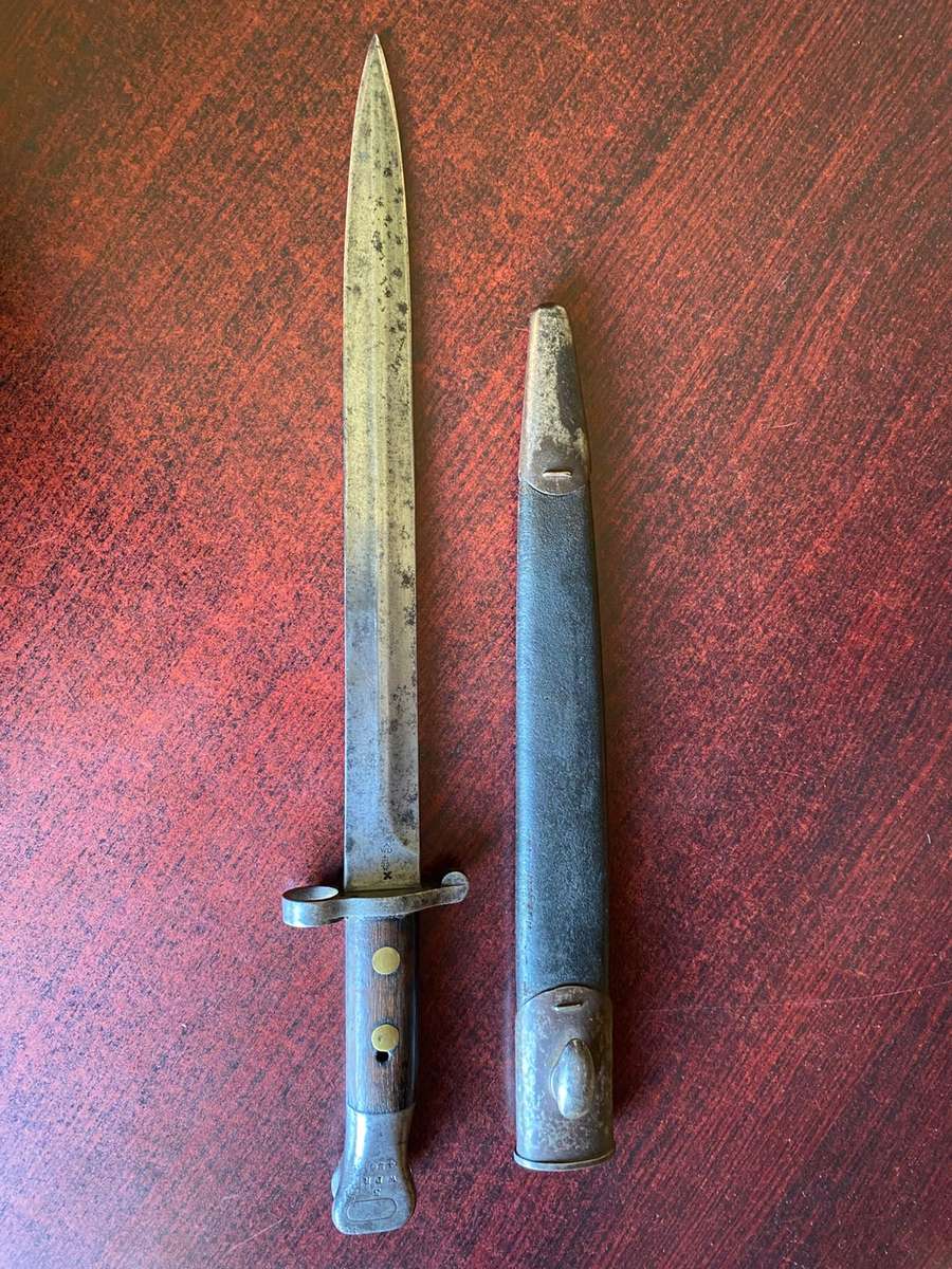 BRITISH 1888(BOER WAR ) BAYONET FOR THE LONG LEE ENFIELD RIFLE-WILKINSON LONDON MAKERS MARK-COMES WI