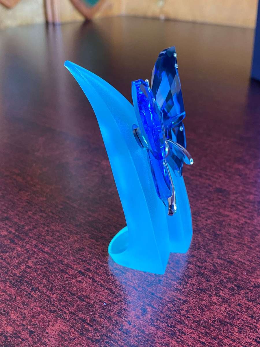 SWAROVSKI CRYSTAL PARADISE AMBUR TURQUOISE BUTTERFLY WITH STAND 622735-RETIRED -SIZE 63 MM-INTRODUCE