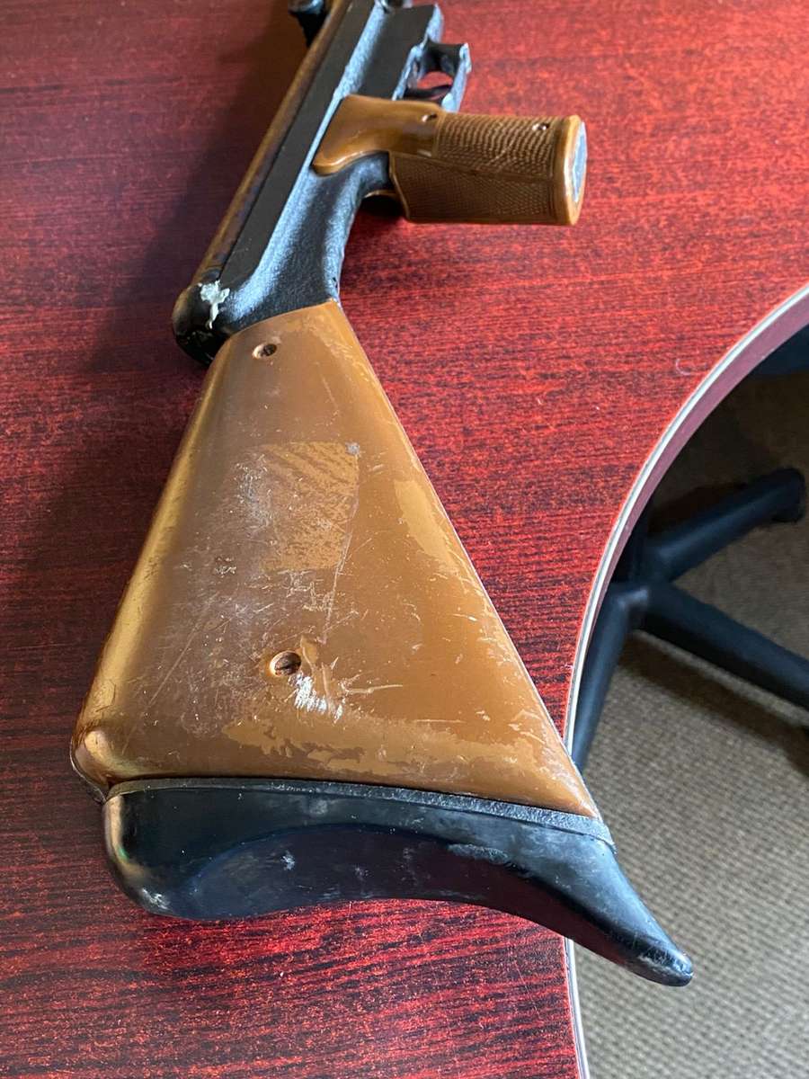 AIR GUN-GAMO 68-MADE IN SPAIN BY GAMO-OVERALL LENGTH 95CM-WORKING CONDITION-PLEASE LOOK AT PICTURES