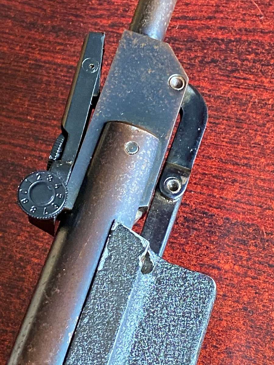 AIR GUN-GAMO 68-MADE IN SPAIN BY GAMO-OVERALL LENGTH 95CM-WORKING CONDITION-PLEASE LOOK AT PICTURES