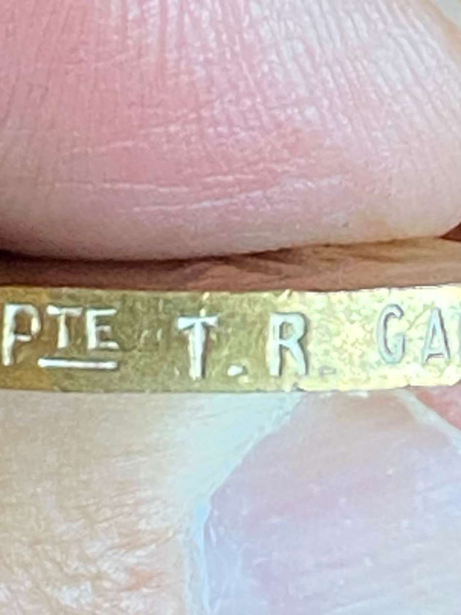 WW1 VICTORY MEDAL AWARDED TO PTE. THOMAS ROBERT GARVEY S.A.M.C.