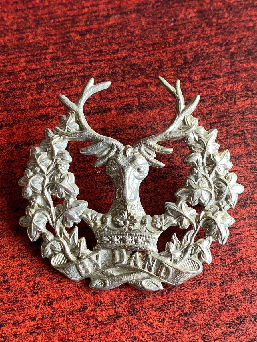 75/92 ND FOOT GORDON HIGHLANDERS CAP BADGES 1881-1958- 2 LUGS