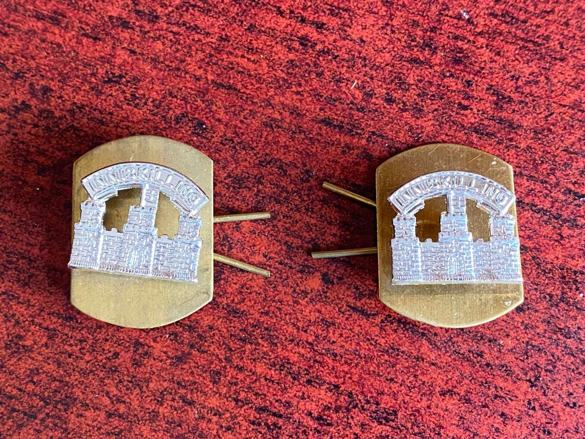 6 TH INNISKILLING DRAGOONS COLLAR BADGE PAIR- LUGS COMPLETE