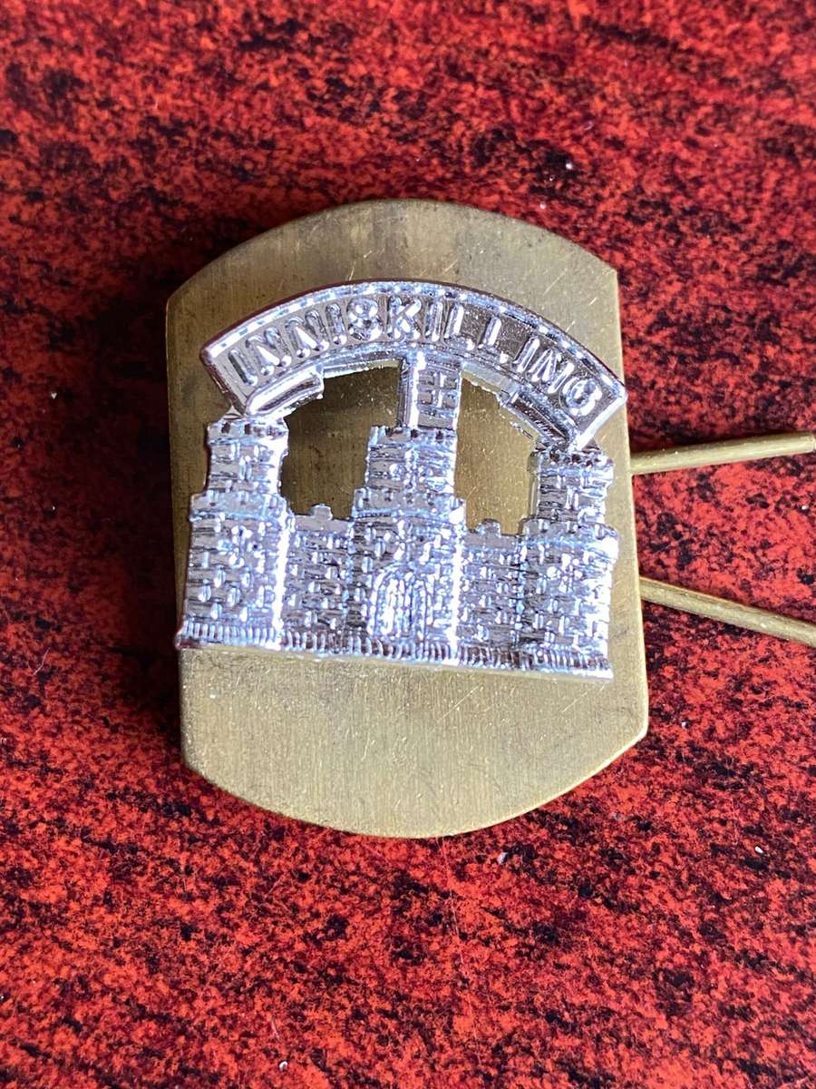 6 TH INNISKILLING DRAGOONS COLLAR BADGE PAIR- LUGS COMPLETE