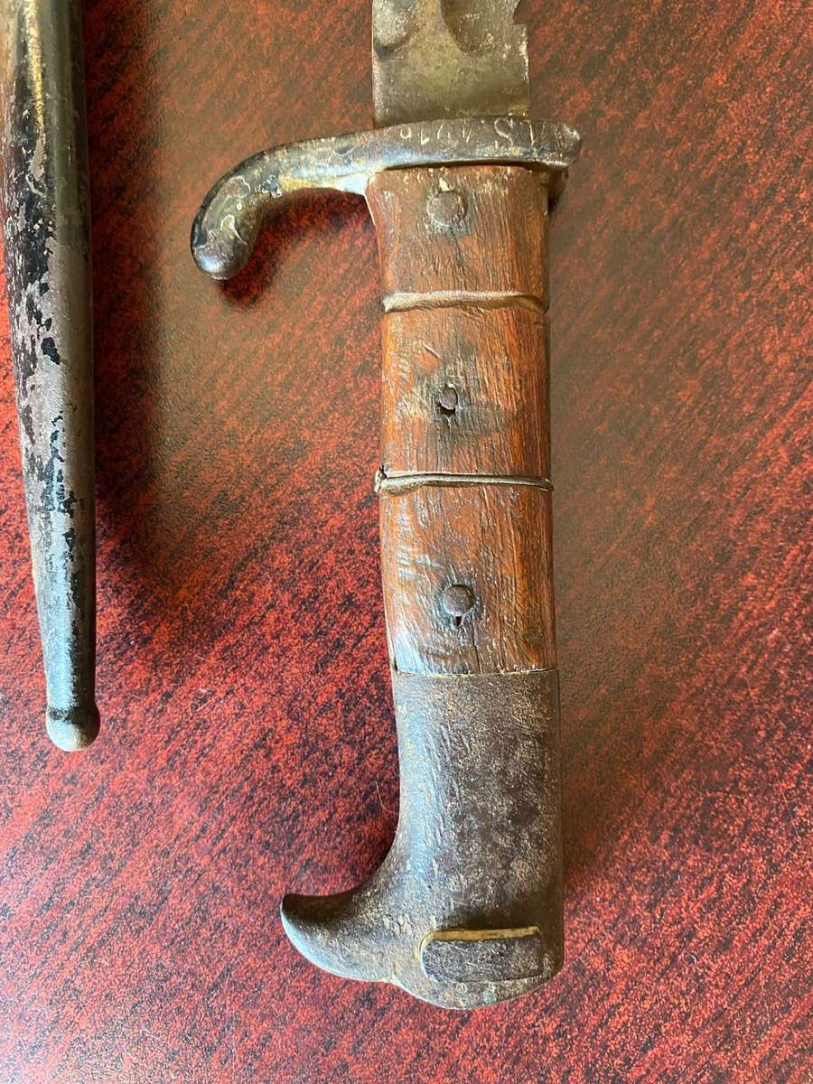 WOOD GRIPPED K598 BAYONET MADE BY ERFURT FOR THE COLONIES-ISSUED (ACCORDING TO NO KS 4716 AND SCABBA