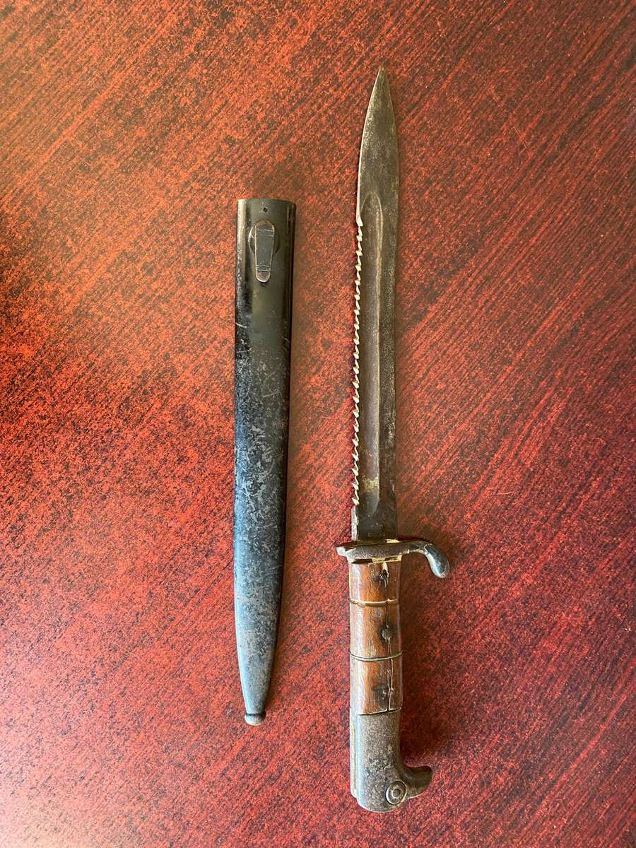 WOOD GRIPPED K598 BAYONET MADE BY ERFURT FOR THE COLONIES-ISSUED (ACCORDING TO NO KS 4716 AND SCABBA