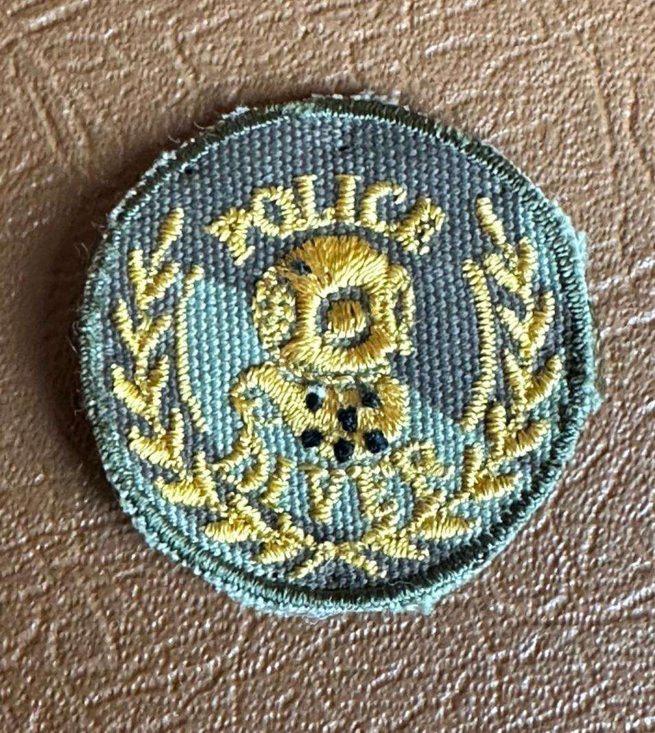 POLICE DIVER INSTRUCTORS BADGE ON CAMO