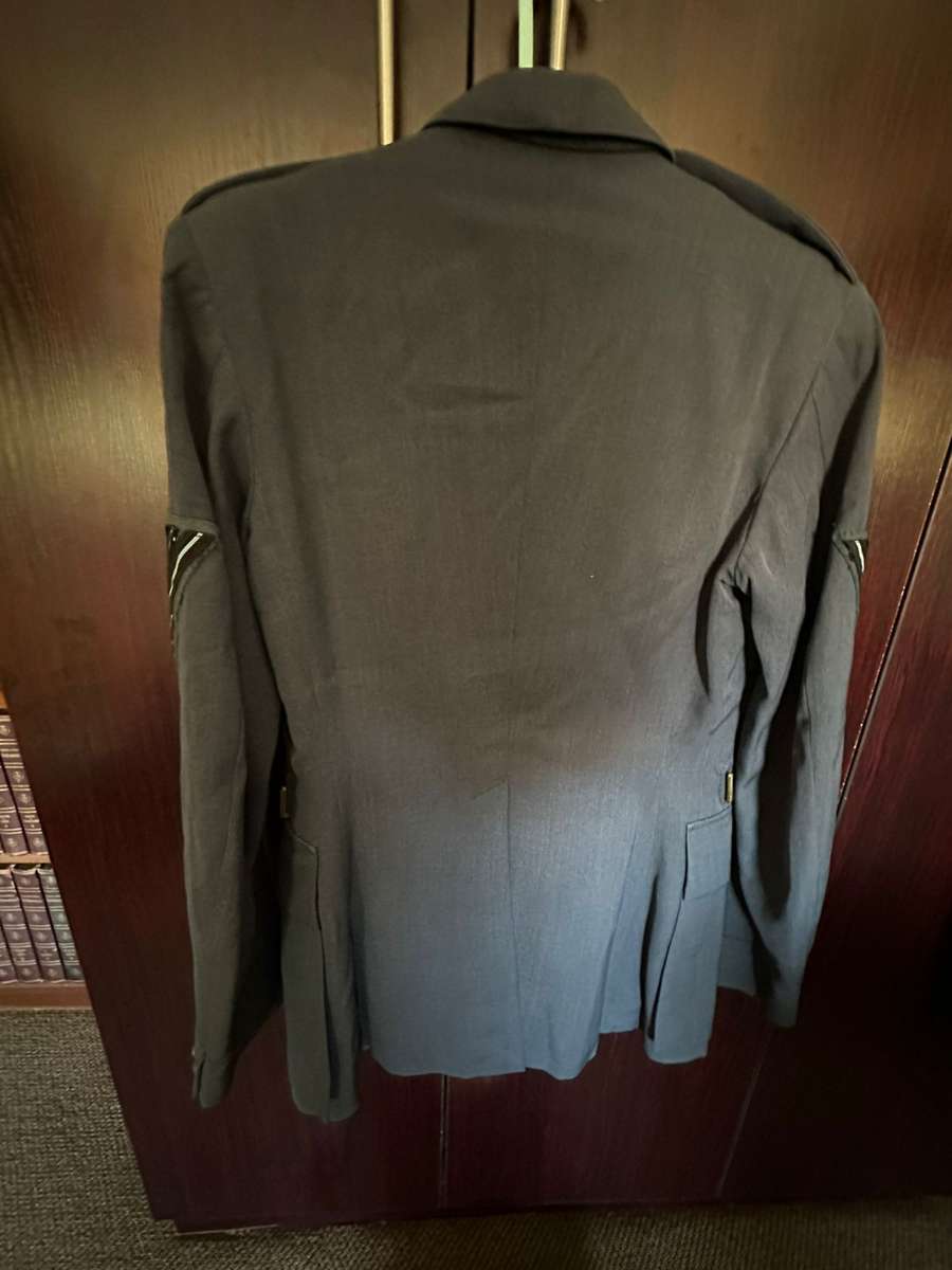 SAAF FLIGHT ENGINEERS UNIFORM COMPLETE ,JACKET WITH TROUSERS-TROUSERS A SIZE 32-PIPE LENGTH 78CM-JA