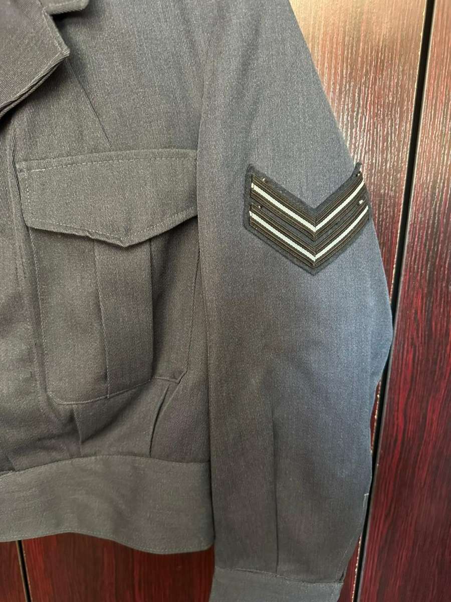 SAAF LADIES ,BUNNY JACKET,SIZE SMALL-MEASURES 37 CM ARMPIT TO ARMPIT-LABELLED-BORDER WAR PERIOD-GOOD