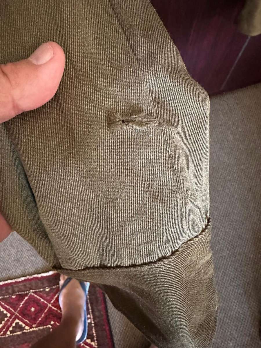 BUNNY JACKET,NEEDS SMALL REPAIR ON SLEEVE OTHERWISE GOOD-SIZE MEDIUM-MEASURES 50 CM ARMPIT TO ARMPIT