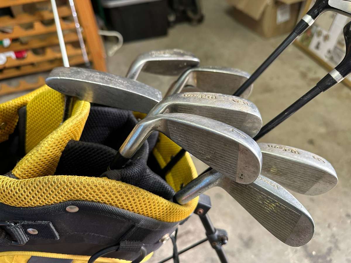 WILSON GOLF SET-STANDING BAG- 2 DRIVERS IRONS- 3 (SPALDING)5,6,7,8,9 AND PITCHING WEDGE-AVENGER 11 P