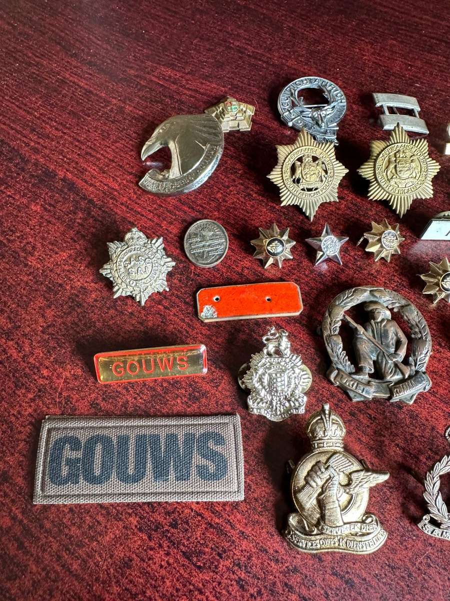 MIXED LOT OF BADGES- 27 IN TOTAL