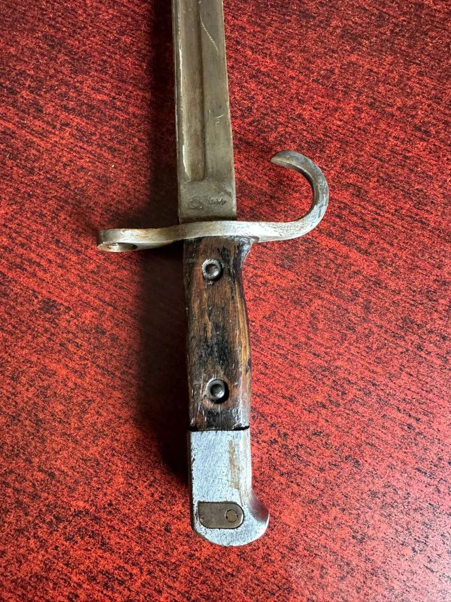 Japanese 30th Year (1897) Bayonet for the Arisaka Rifle - The Arrow and M Mark