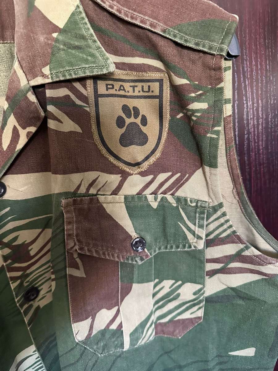 RHODESIAN CAMO SLEEVELESS SHIRT -PROPER STITCHING TO CONVERT-SIZE X LARGE-MEASURES 60CM ARMPIT TO AR