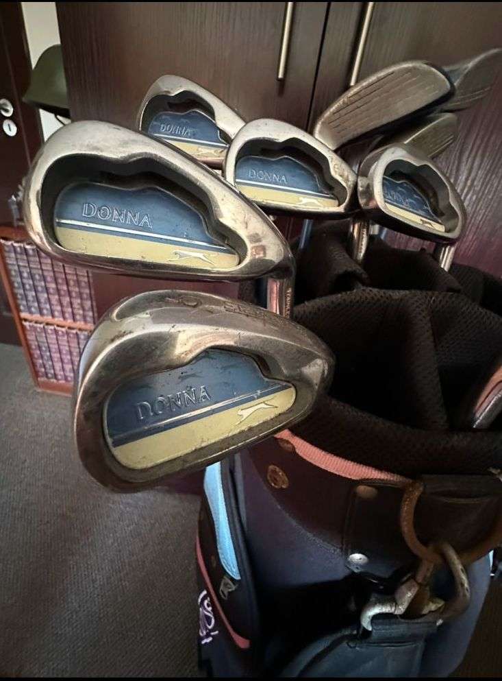 SLAZENGER LADIES SET-COMPLETE SETS-ONLY NEEDS SAND WEDGE AND 5 DRIVER NEEDS A NEW SHAFT-FOLLOWING 3