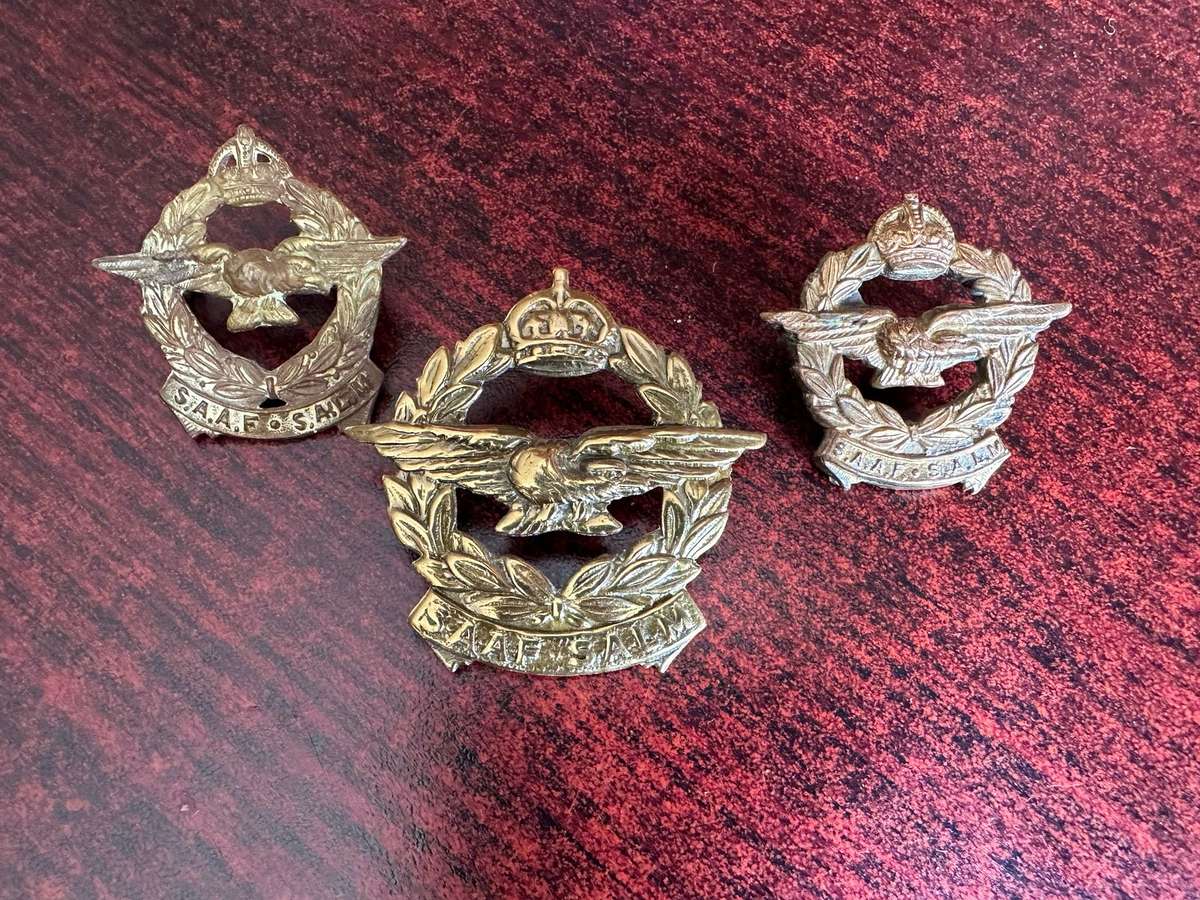 SAAF GILDING METAL CAP AND COLLARS-WORN 1926-1959-SOME LUGS REPLACED