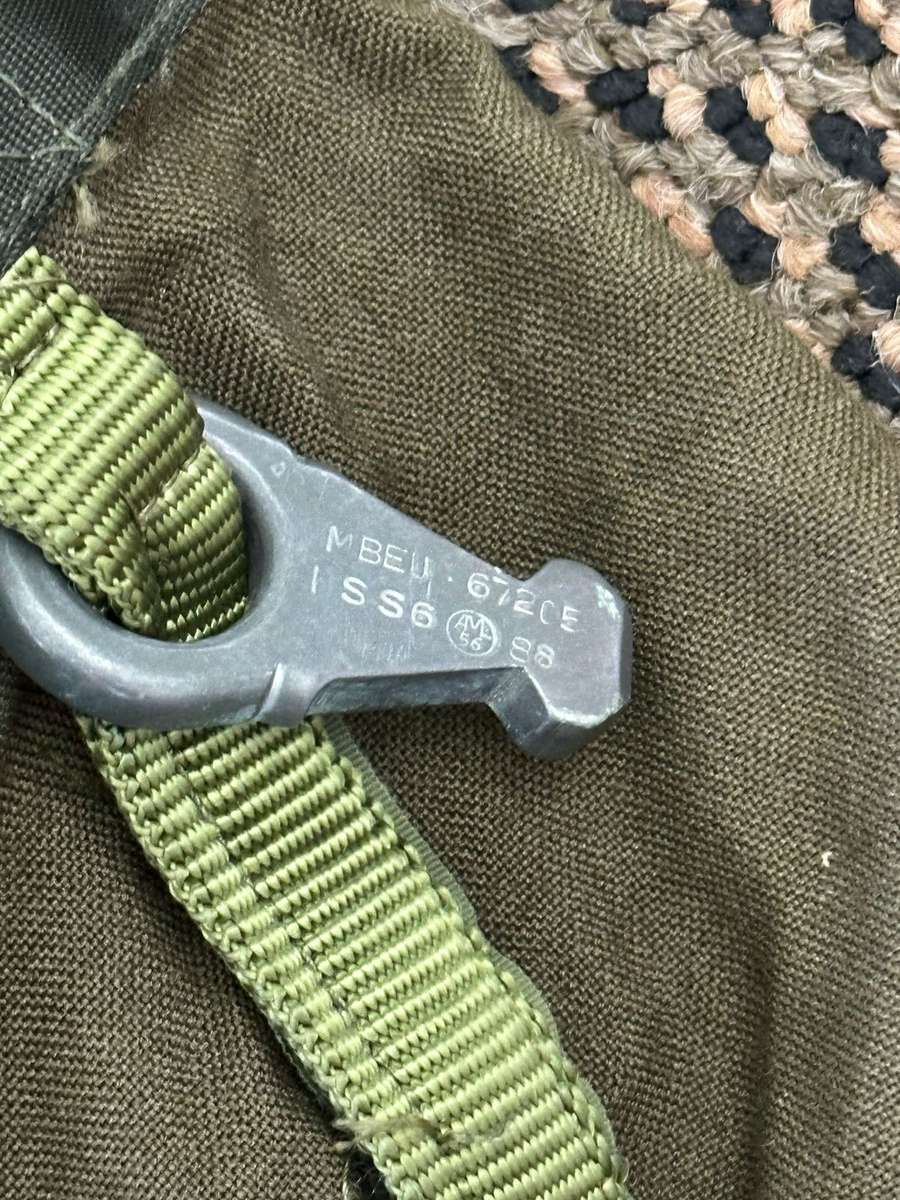 SAAF FLYING SUIT-LABELLED AND DATED 1988-SIZE RL 91-THIS OVERALL IS IN VERY GOOD CONDITION(ALMOST UN