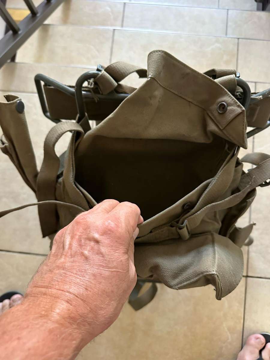 SADF PATTERN 73 RADIO BAG WITH METAL FRAME IN GOOD AND COMPLETE CONDITION-A 53/B-57 MANPACK RADIO IN