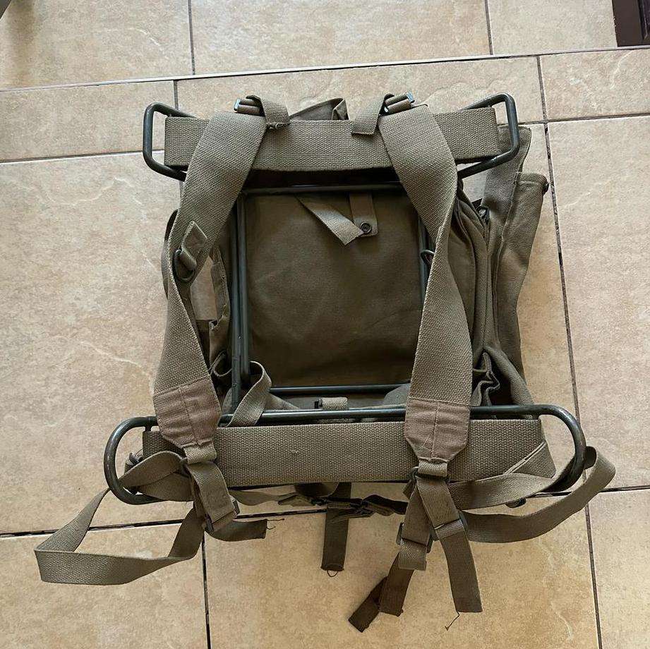 SADF PATTERN 73 RADIO BAG WITH METAL FRAME IN GOOD AND COMPLETE CONDITION-A 53/B-57 MANPACK RADIO IN