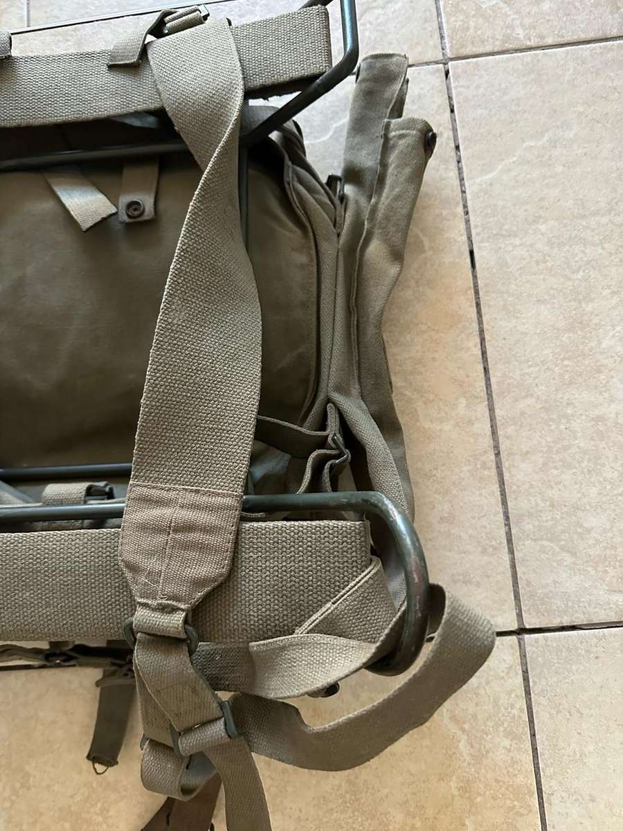 SADF PATTERN 73 RADIO BAG WITH METAL FRAME IN GOOD AND COMPLETE CONDITION-A 53/B-57 MANPACK RADIO IN