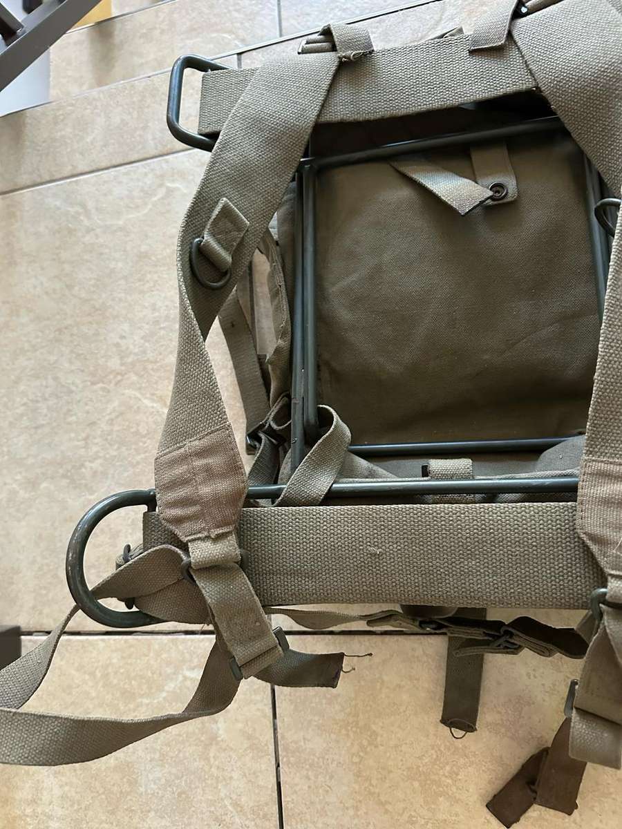 SADF PATTERN 73 RADIO BAG WITH METAL FRAME IN GOOD AND COMPLETE CONDITION-A 53/B-57 MANPACK RADIO IN