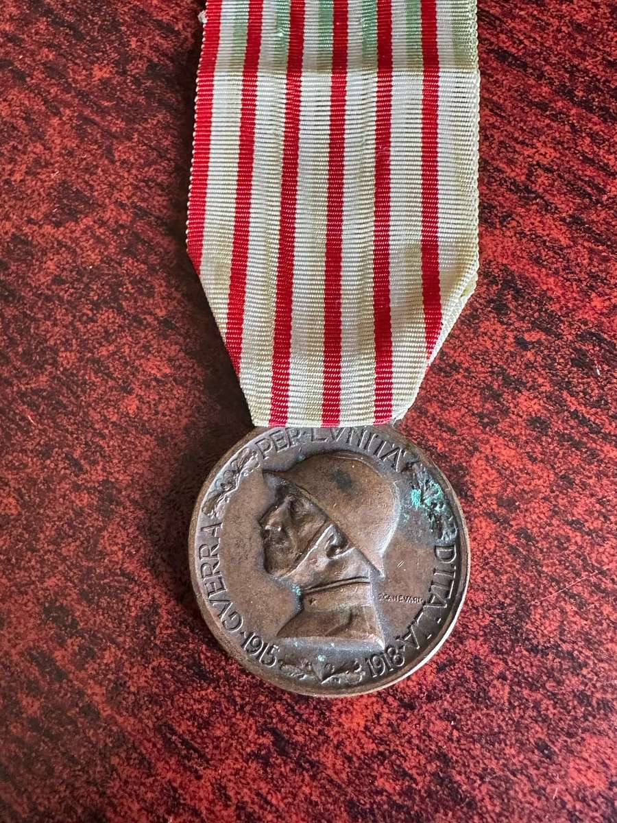 MEDAL FOR THE ITALO-AUSTRIAN WAR -1915-1918-FOR ITALIAN ARMED FORCES FOR SERVICE IN WW1