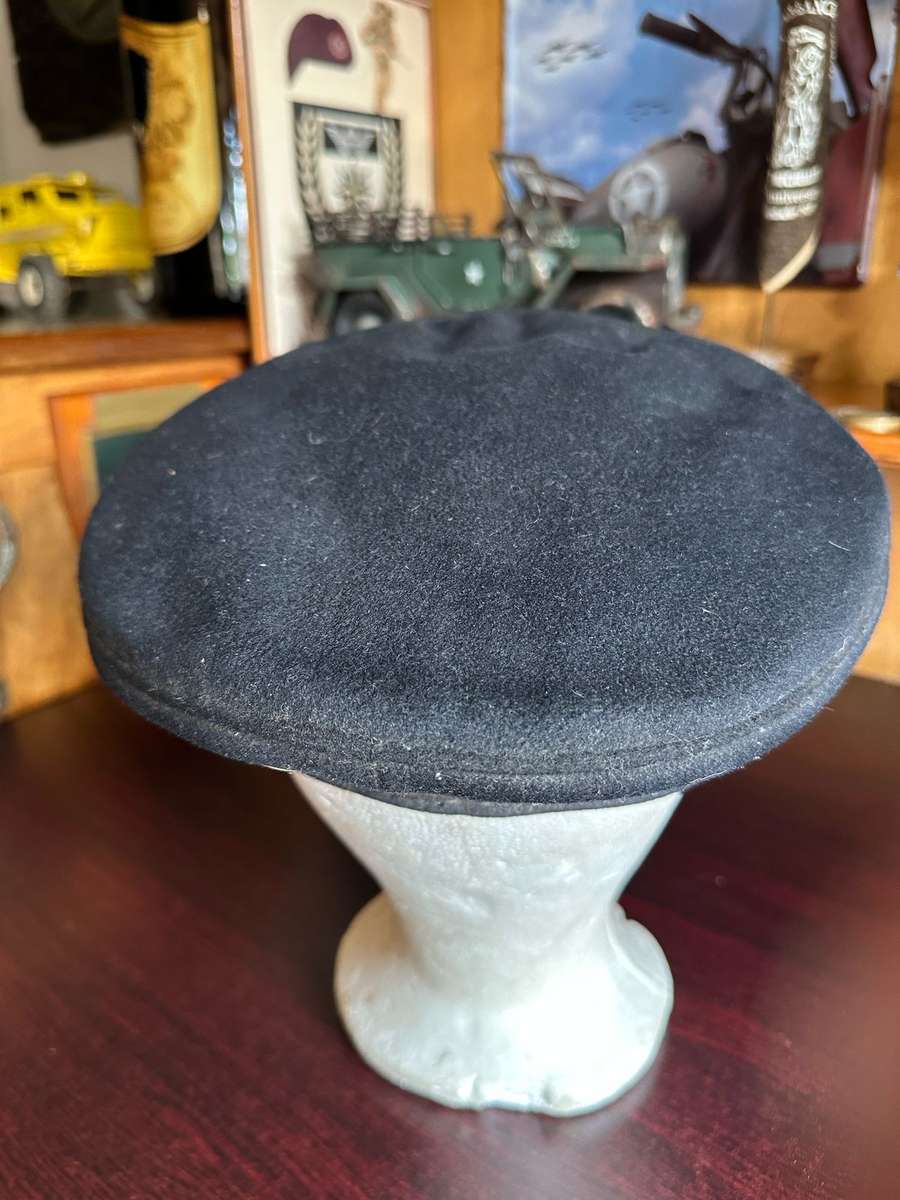 SADF SENIOR OFFICERS BLACK PEAK CAP FOR UNDRESS BLUES-GOOD CONDITION