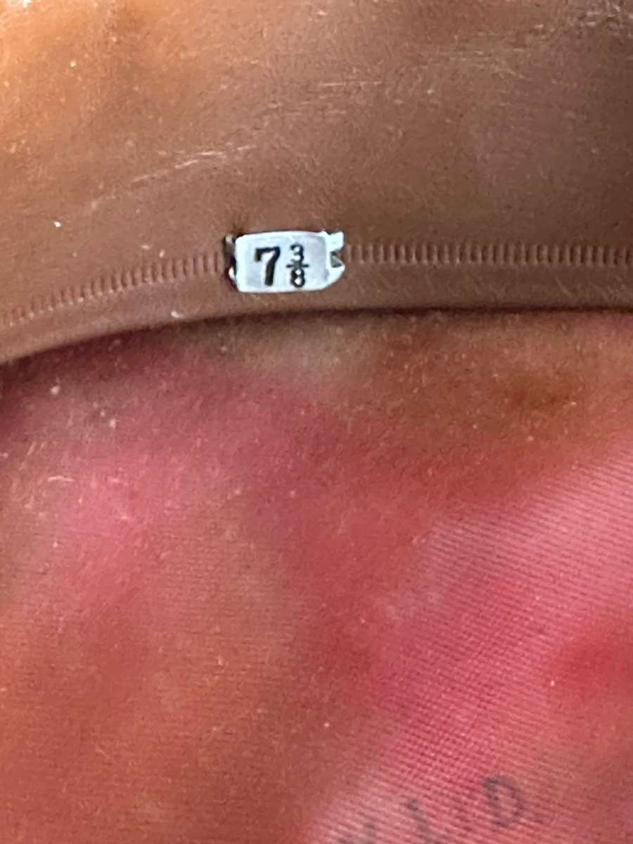 SADF SENIOR OFFICERS BLACK PEAK CAP FOR UNDRESS BLUES-GOOD CONDITION