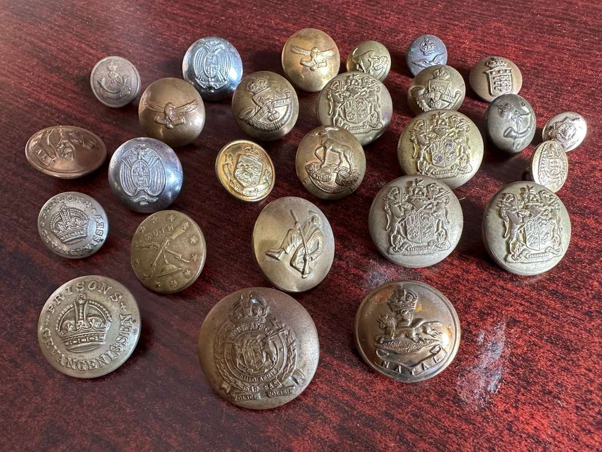SA MIXED LOT -TUNIC BUTTONS