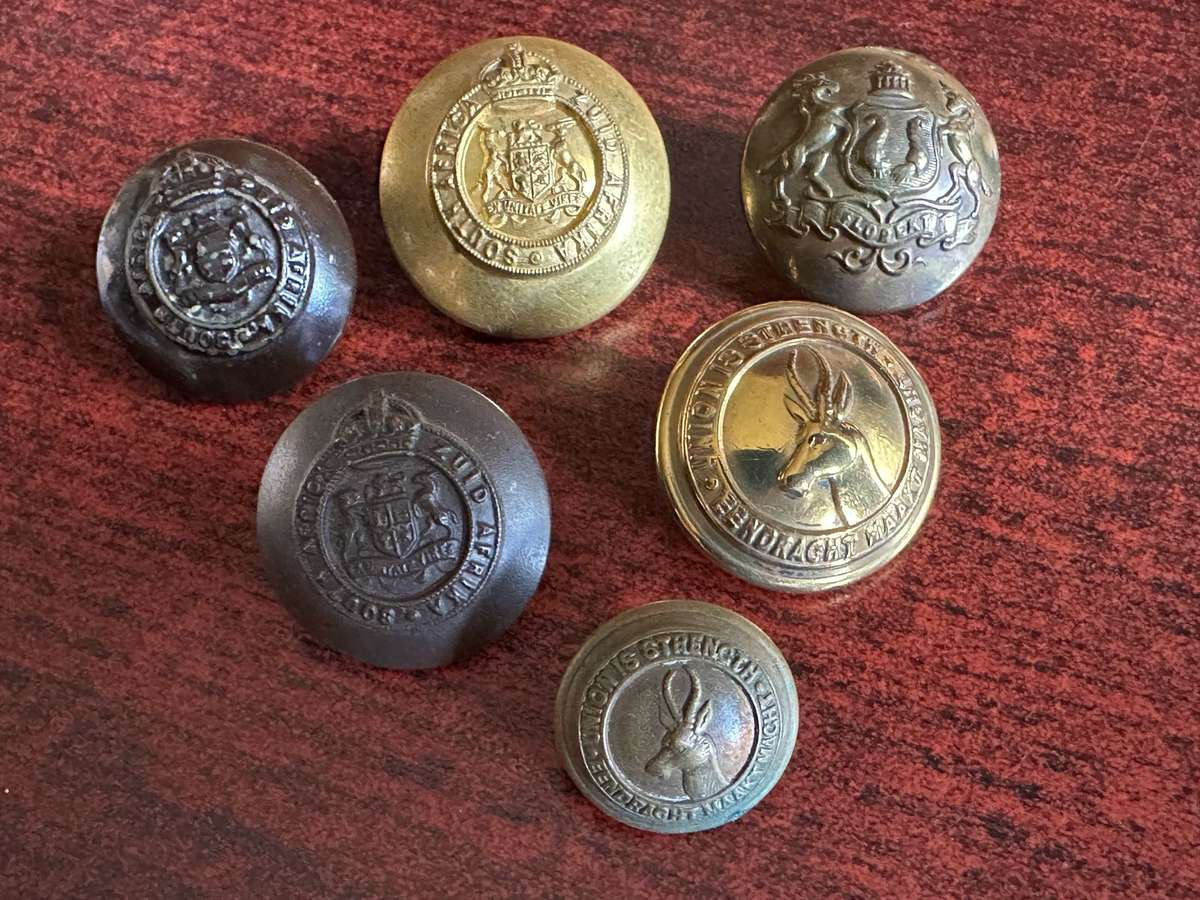 SA TUNIC BUTTONS- 6 SOLD TOGETHER