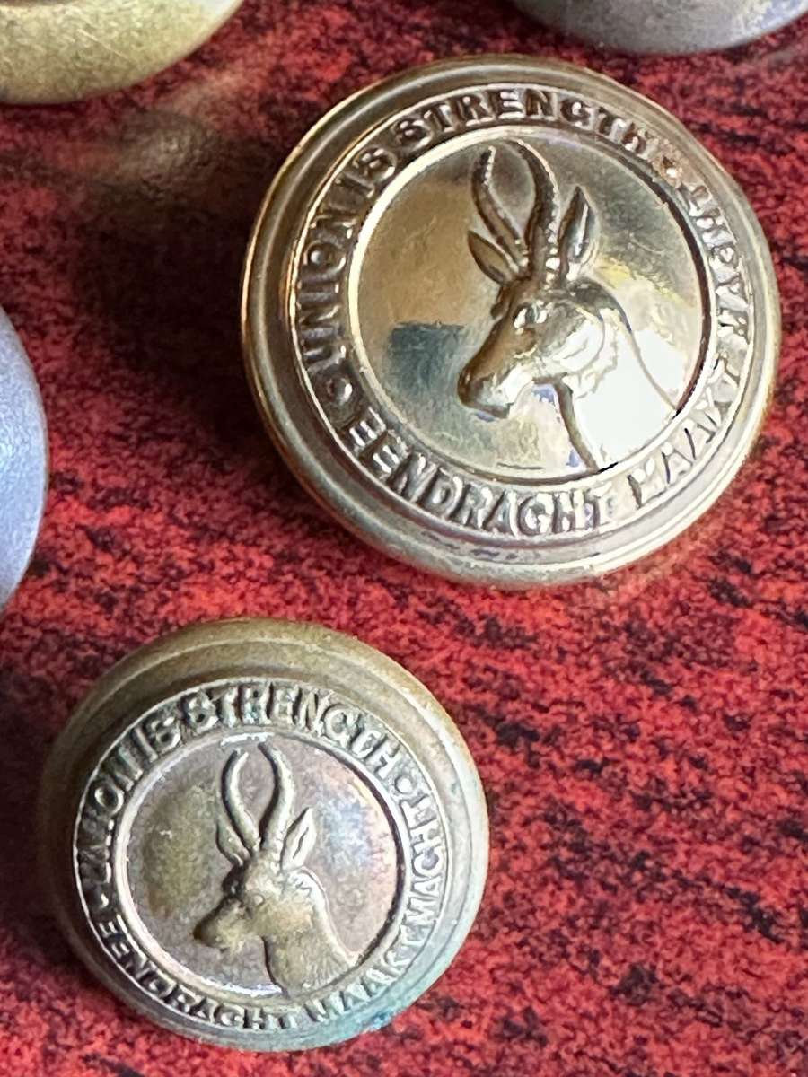 SA TUNIC BUTTONS- 6 SOLD TOGETHER