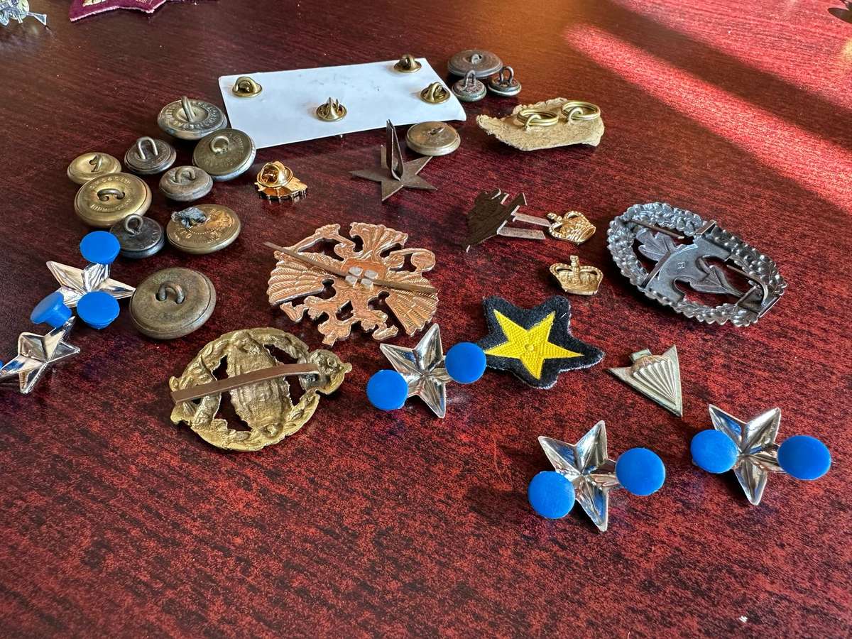 MIXED INTERNATIONAL LOT