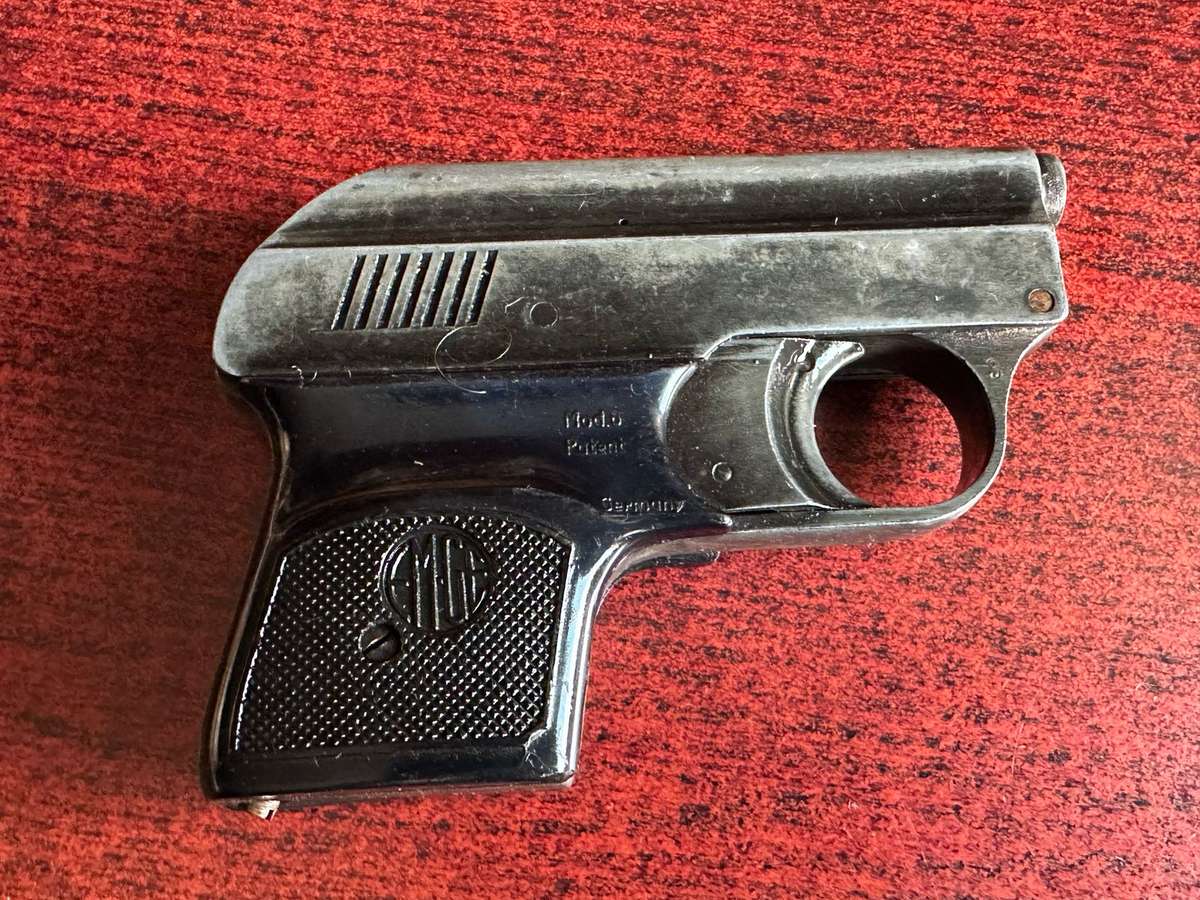 6 MM GAS,STARTER PISTOL-SOLD AS IS E.M.G.E. MOD 6 MADE IN GERMANY