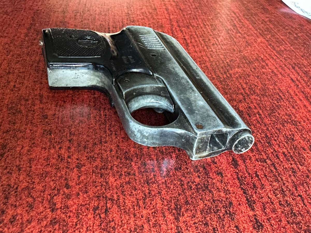 6 MM GAS,STARTER PISTOL-SOLD AS IS E.M.G.E. MOD 6 MADE IN GERMANY