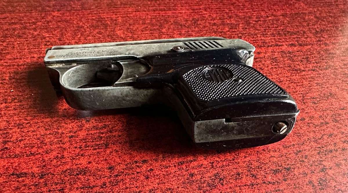 6 MM GAS,STARTER PISTOL-SOLD AS IS E.M.G.E. MOD 6 MADE IN GERMANY