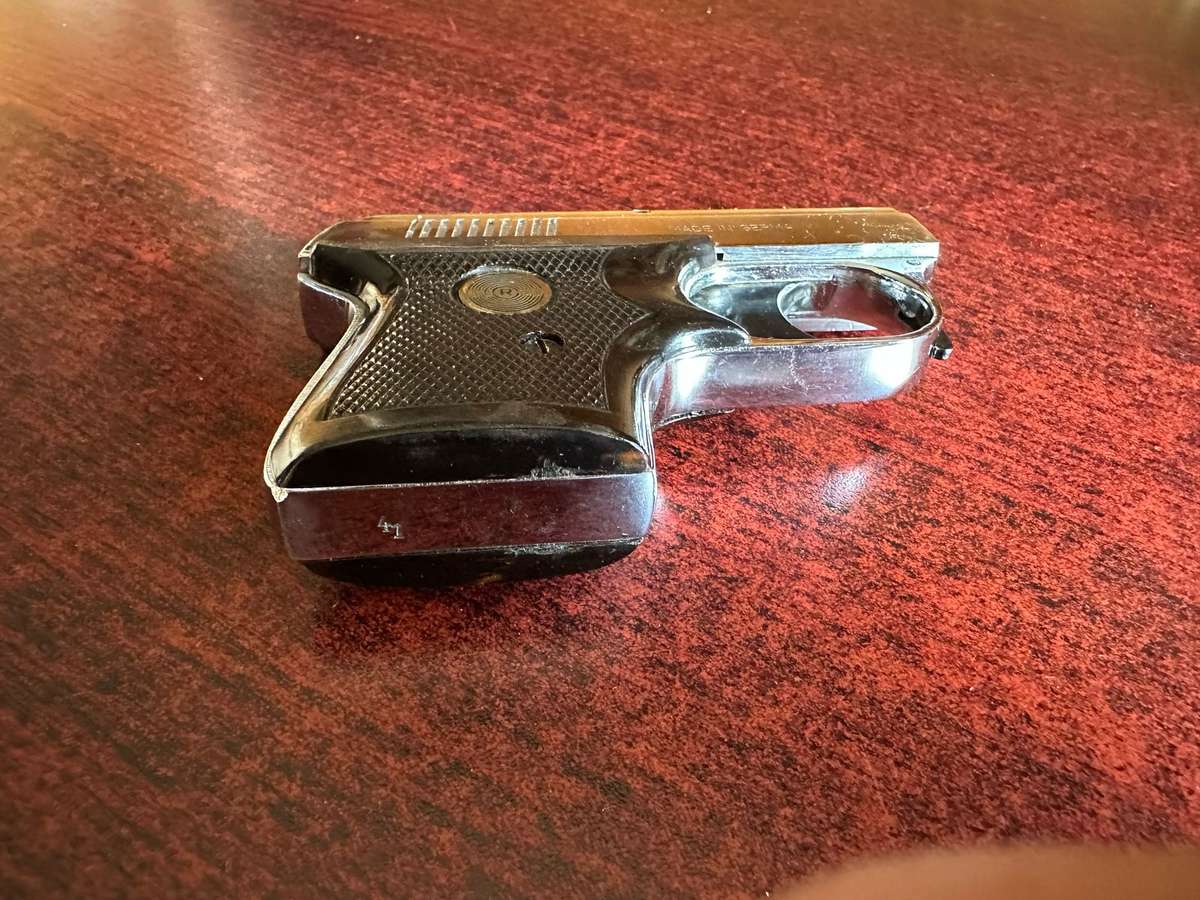 BURGO (MADE IN GERMANY)STARTER GAS PISTOL-GOOD CONDITION