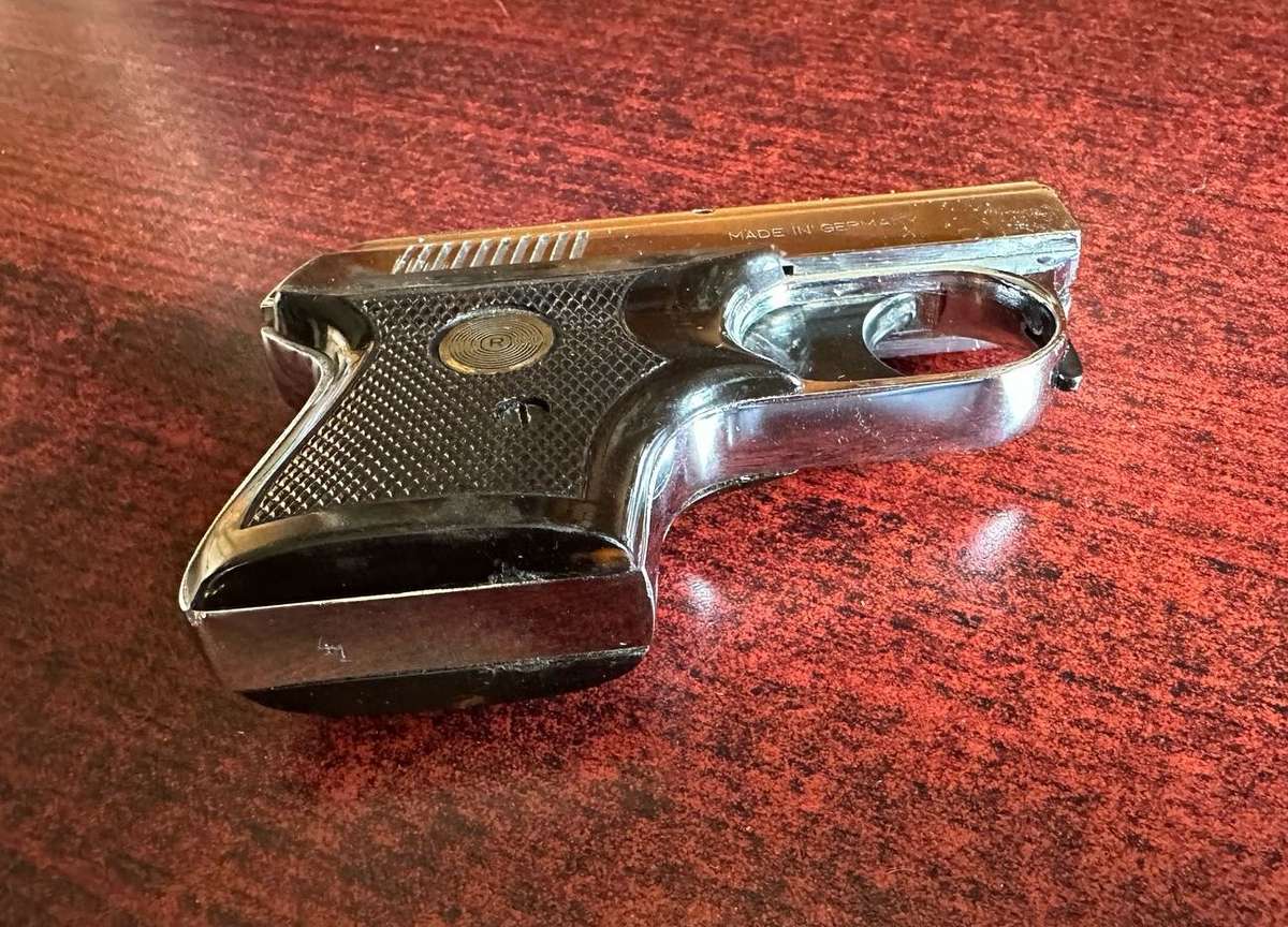 BURGO (MADE IN GERMANY)STARTER GAS PISTOL-GOOD CONDITION