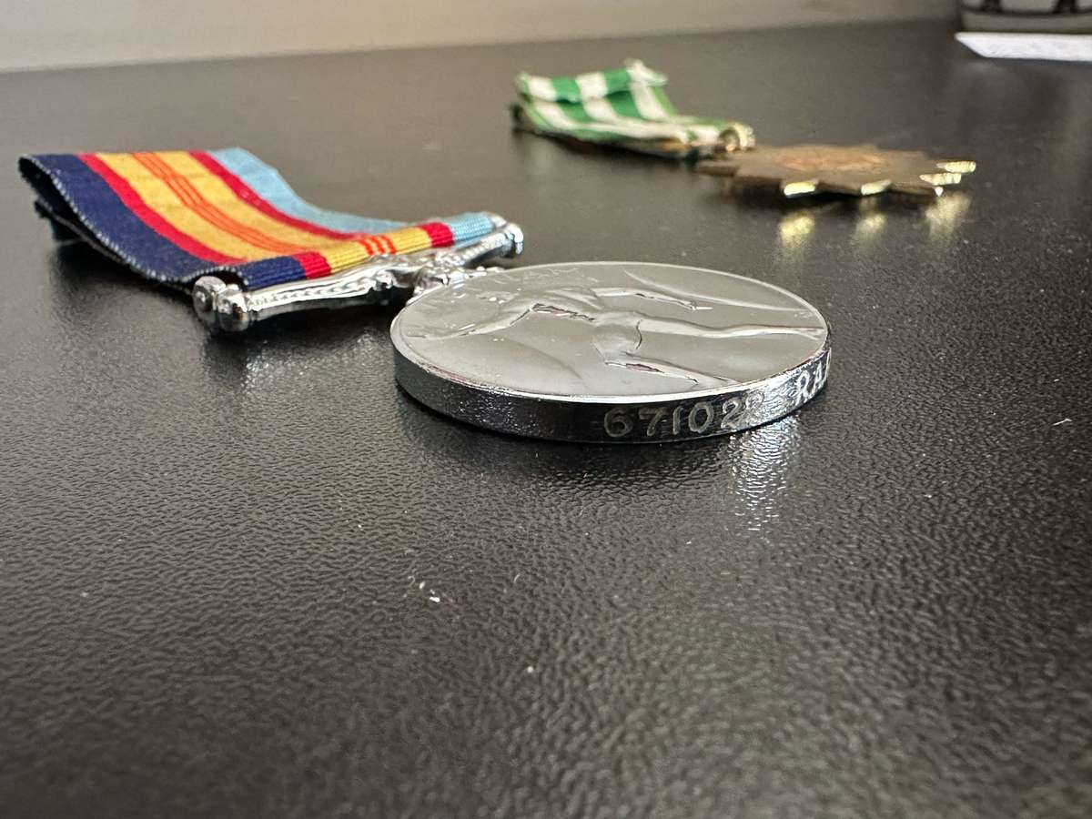 AUSTRALIAN VIETNAM MEDAL(NICKAL-SILVER) AND SOUTH VIETNAM CAMPAIGN MEDAL 1964-BOTH AWARDED TO 671022