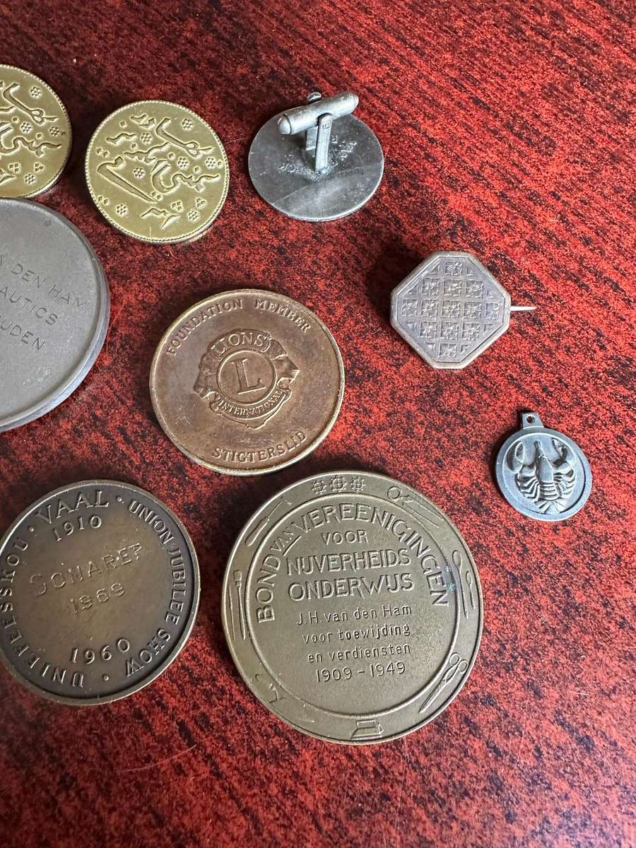 MIXED MEDALLION ETC. LOT