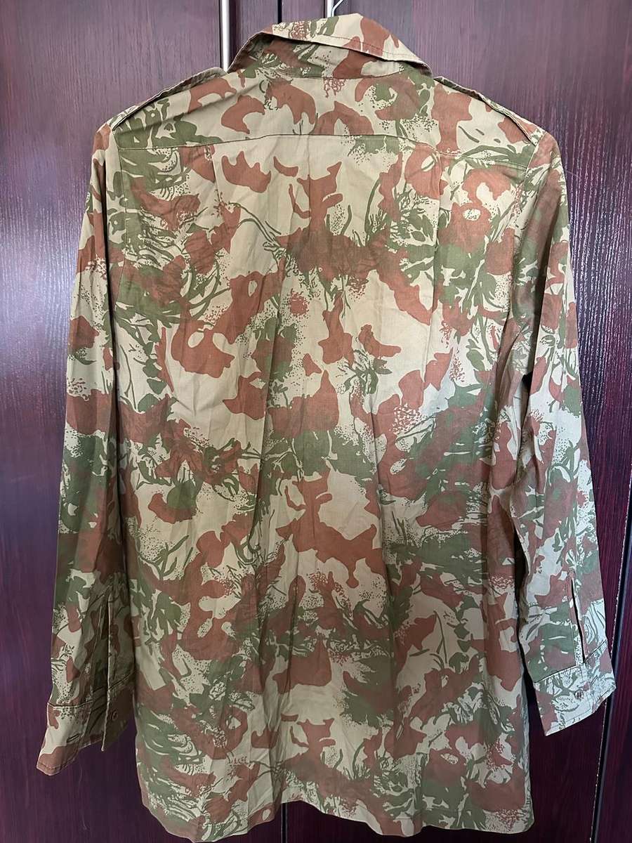 TASK FORCE 2ND PATTERN CAMO LONG SLEEVE SHIRT-SIZE LARGE-MEASURES 60 CM ARMPIT TO ARMPIT-LABELLED AN