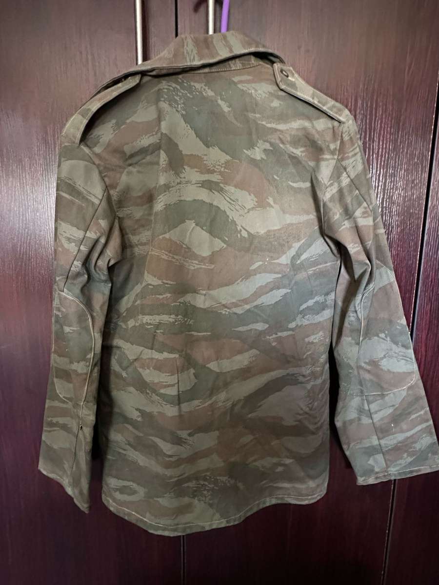 BORDER WAR PERIOD CUBAN CAMO SHIRT WITH ORIGINAL LABEL-PLEASE LOOK AT PICS-SIZE MEDIUM-MEASURES 50 C
