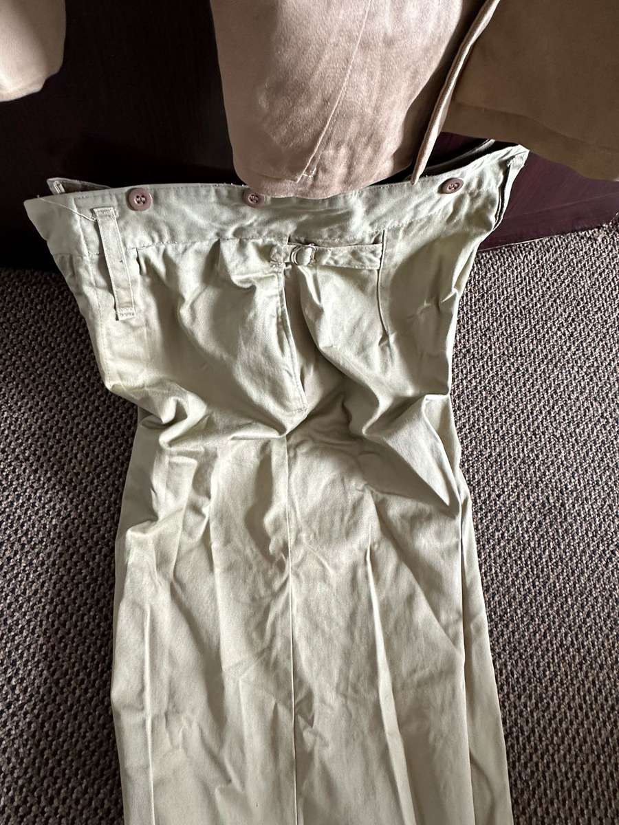 WW2 AIR FORCE UNIFORM,JACKET + TROUSERS BOTH IN VERY GOOD CONDITION: JACKET A SIZE SMALL-MEASURES 45