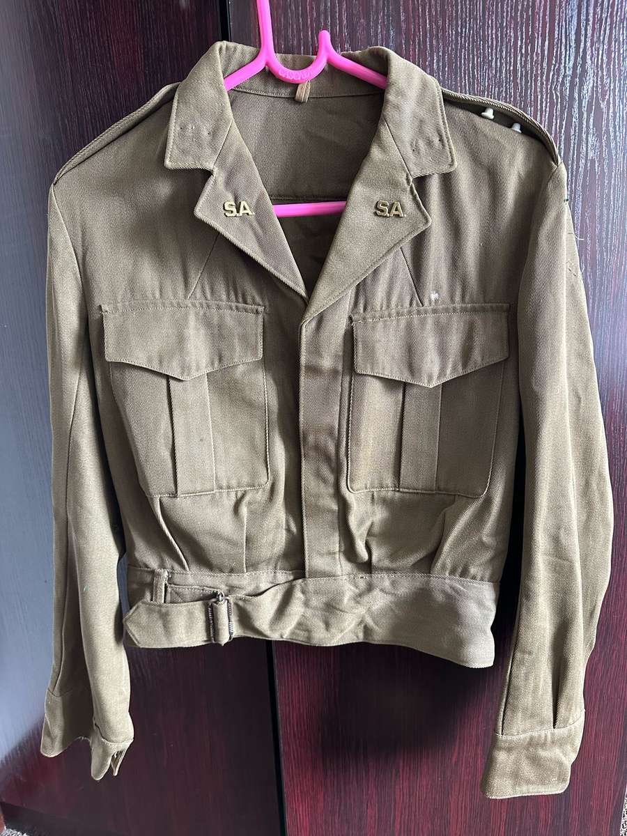 BUNNY JACKET + TROUSERS,JACKET A SIZE MEDIUM-MEASURES 52 CM ARMPIT TO ARMPIT-THE TROUSERS A SIZE 30,