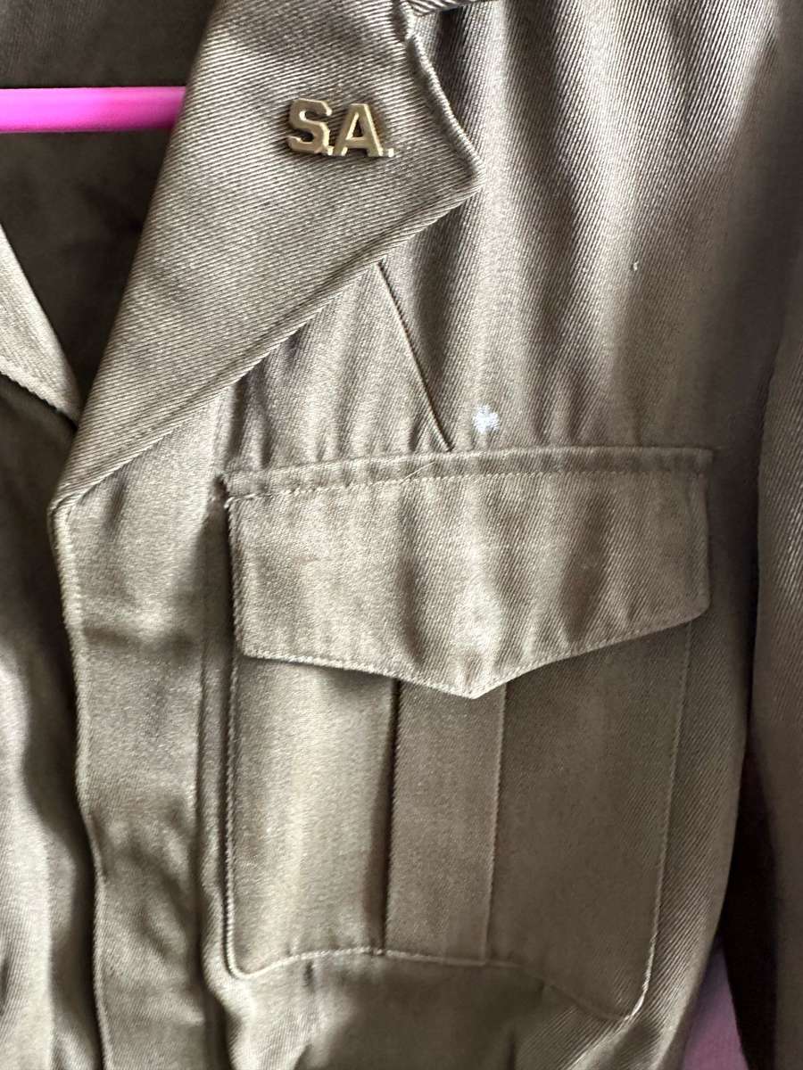 BUNNY JACKET + TROUSERS,JACKET A SIZE MEDIUM-MEASURES 52 CM ARMPIT TO ARMPIT-THE TROUSERS A SIZE 30,